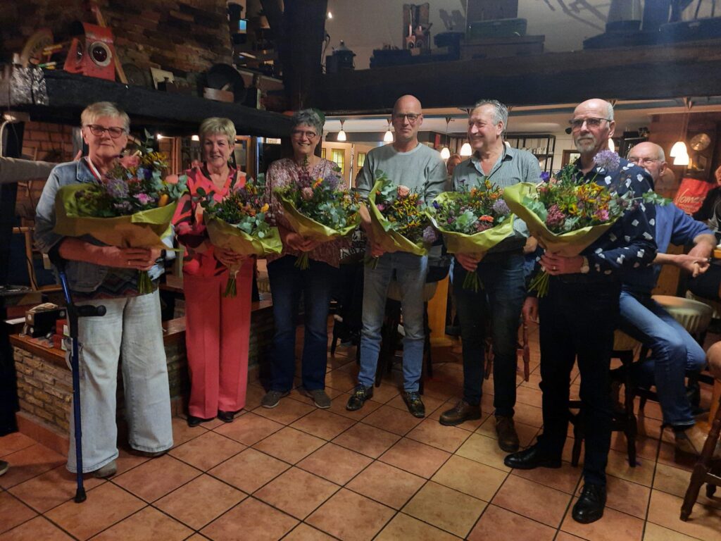 Jubileum 25 jaar Havenstraatzangers Zijdewind bloemen